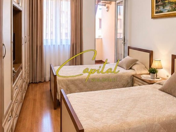 APARTAMENT ME QIRA 2+1 KOMUNA E PARISIT 800 EURO