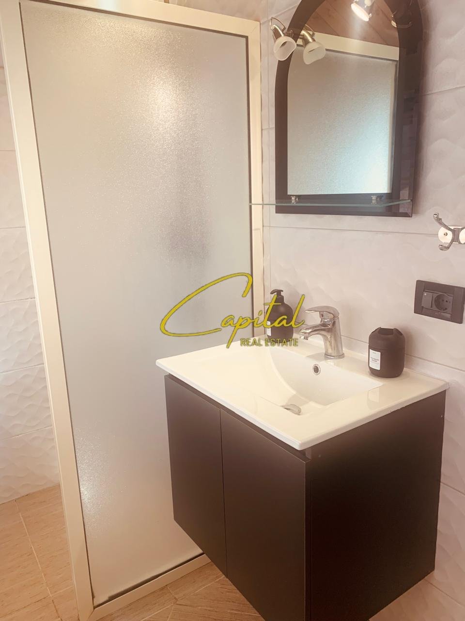 APARTAMENT ME QIRA 1+1 RRUGA E KAVAJES 50.000 LEKE