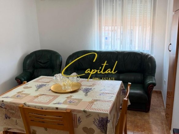 APARTAMENT ME QIRA 1+1 QENDER 50.000 LEKE
