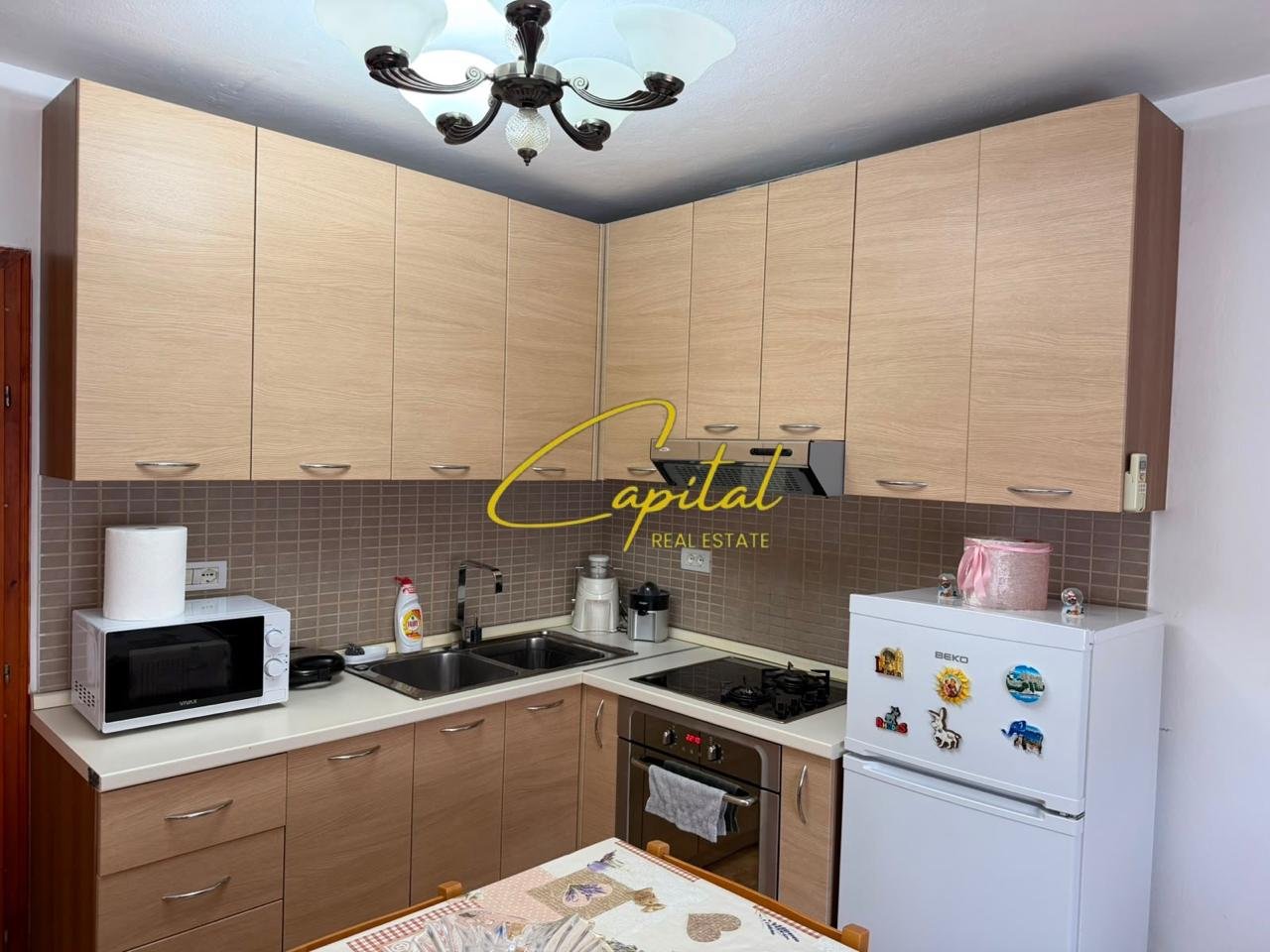 APARTAMENT ME QIRA 1+1 QENDER 50.000 LEKE
