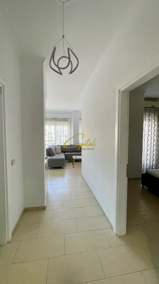 APARTAMENT ME QIRA 1+1 QENDER 800 EURO
