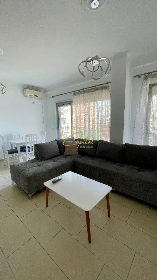 APARTAMENT ME QIRA 1+1 QENDER 800 EURO