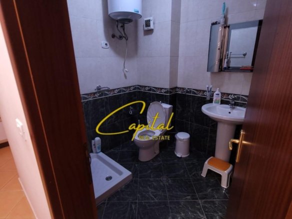 APARTAMENT ME QIRA 2+1 ISH EKSPOZITA 700 EURO