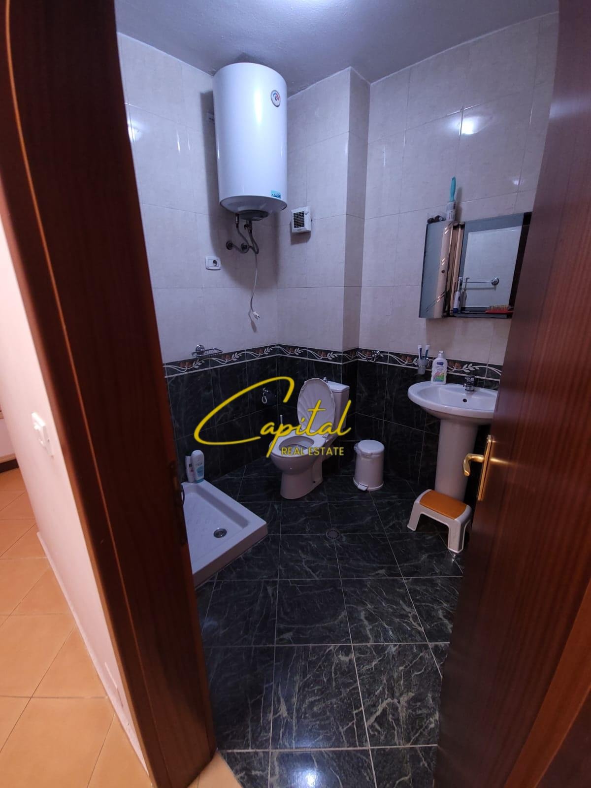 APARTAMENT ME QIRA 2+1 ISH EKSPOZITA 700 EURO