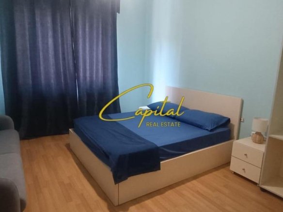 APARTAMENT ME QIRA 3+1 RRUGA E BARRIKADAVE 70.000 LEKE