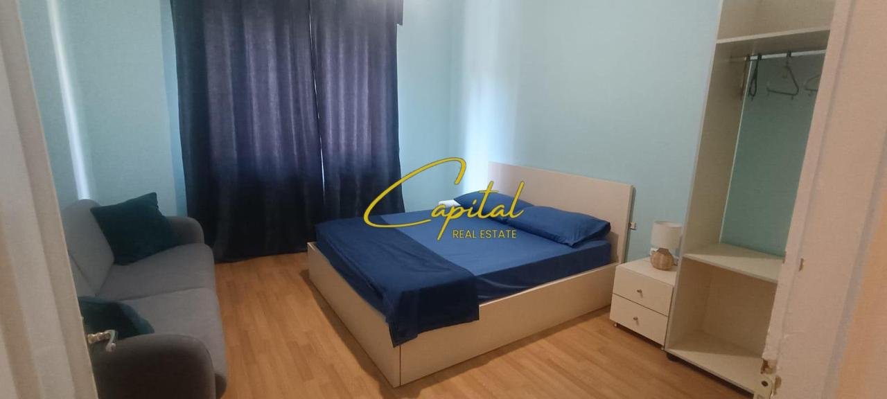 APARTAMENT ME QIRA 3+1 RRUGA E BARRIKADAVE 70.000 LEKE