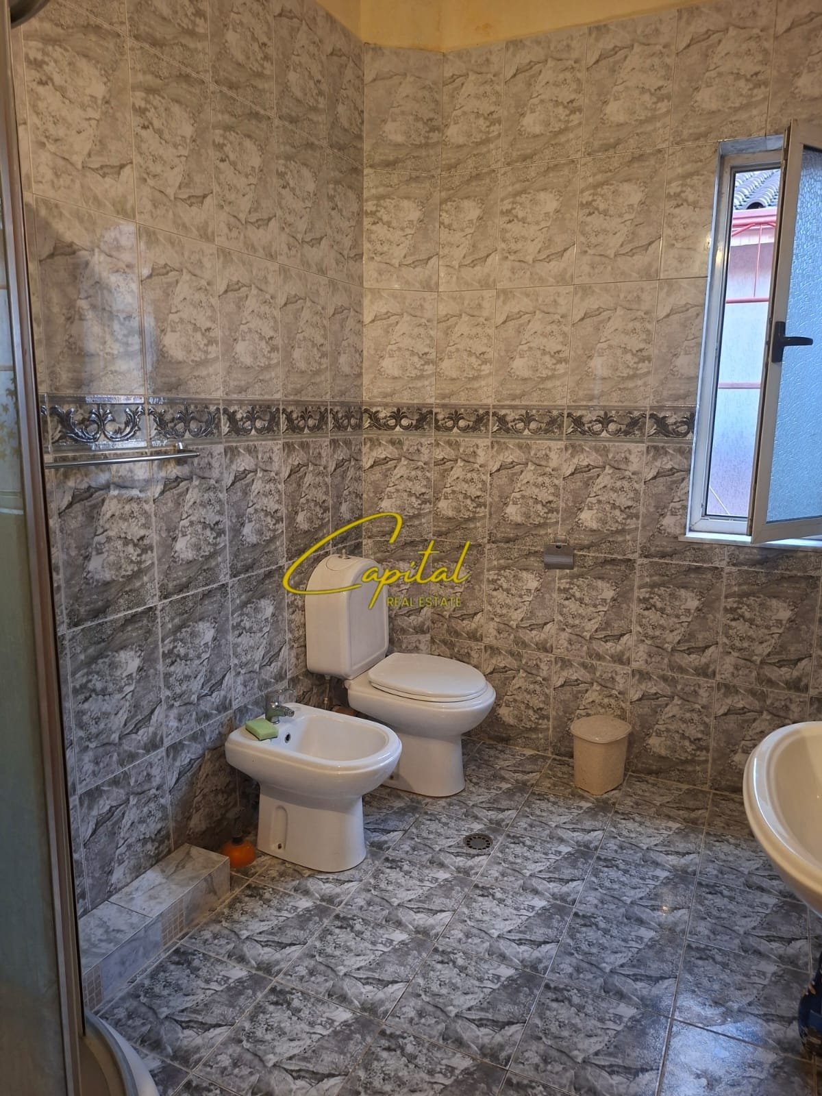 APARTAMENT ME QIRA 2+1 SAUK 75.000 LEKE