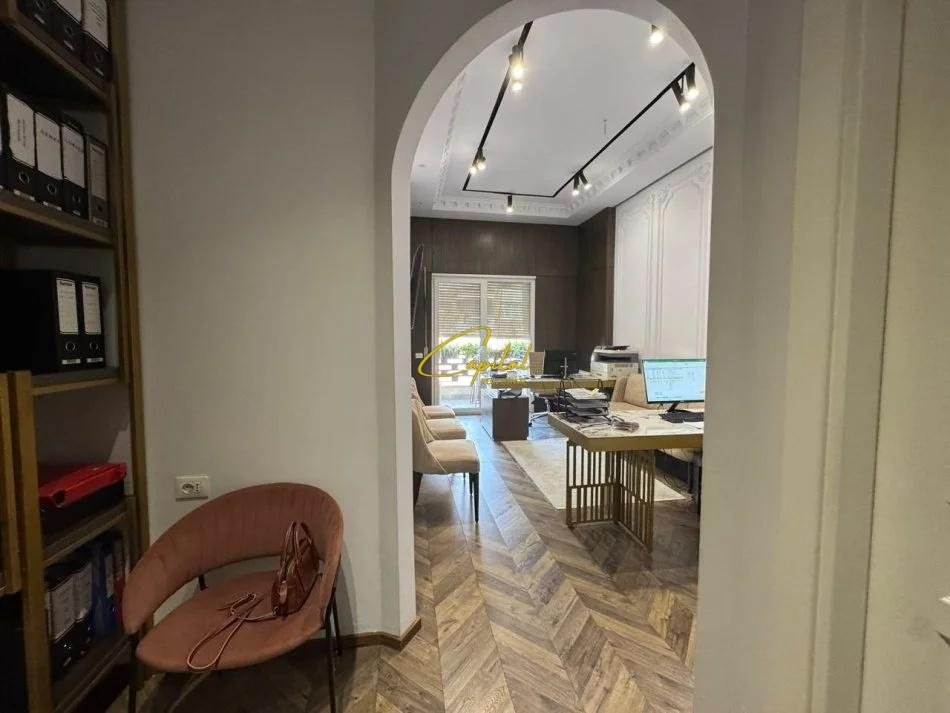 ZYRE ME QIRA 55 M2 KOMPLEKSI GOLDEN PARK 3 60.000 LEKE