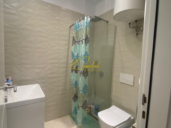 APARTAMENT ME QIRA 1+1 5 MAJI 55.000 LEKE