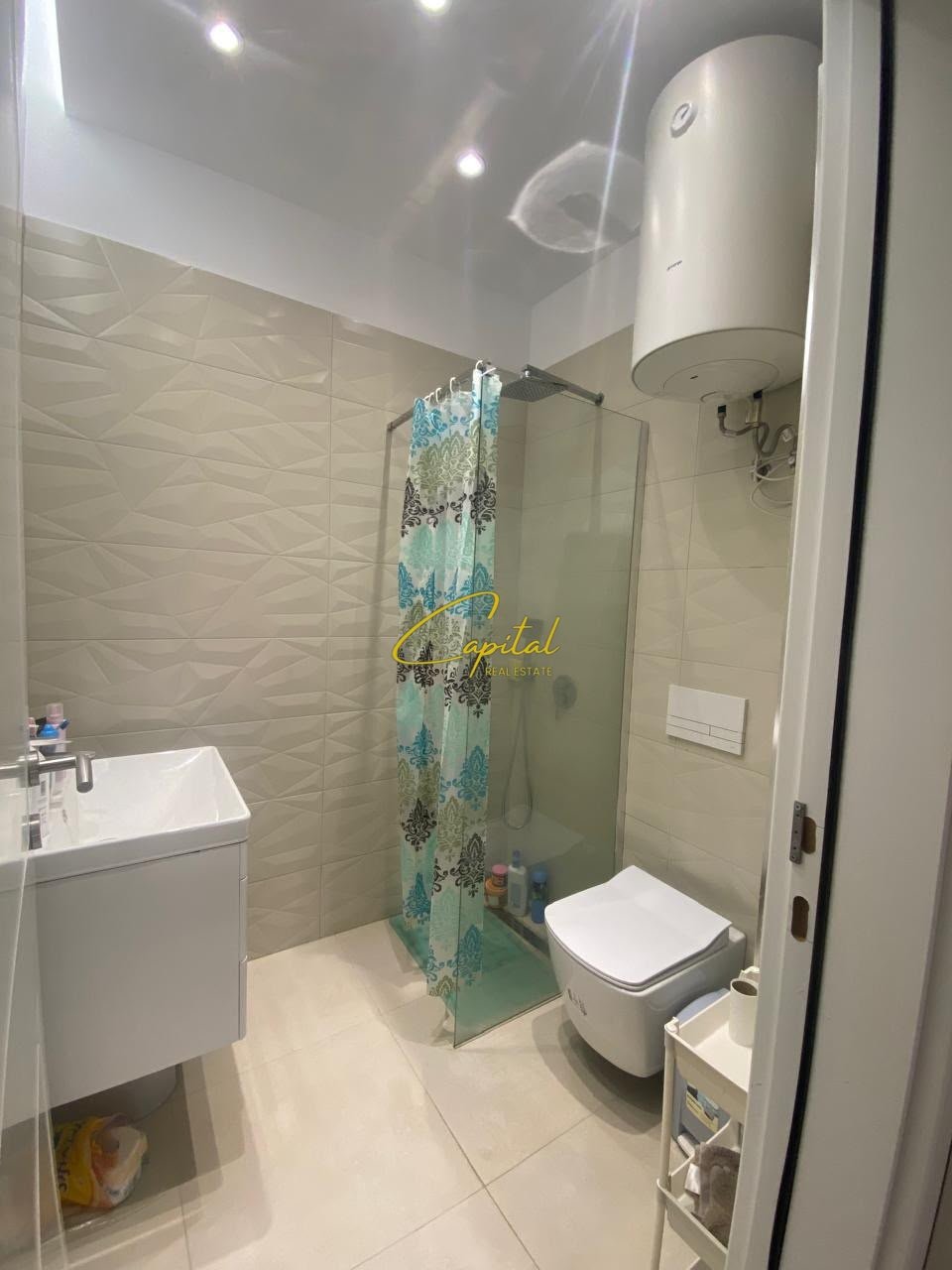 APARTAMENT ME QIRA 1+1 5 MAJI 55.000 LEKE