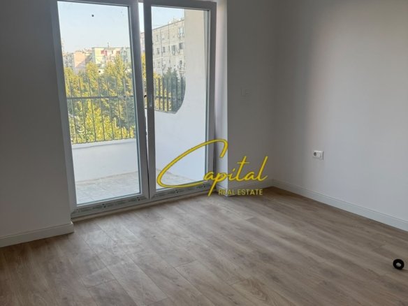 APARTAMENT ME QIRA 3+1 RRUGA BARDHYL 60.000 LEKE