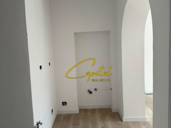 APARTAMENT ME QIRA 3+1 RRUGA BARDHYL 60.000 LEKE