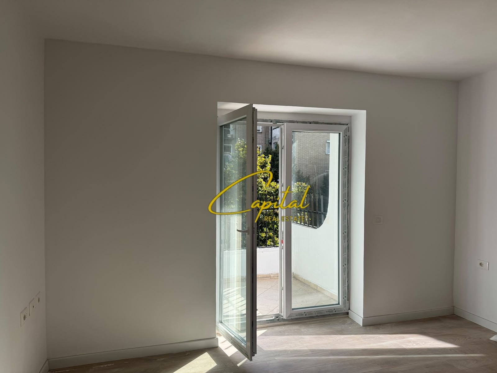 APARTAMENT ME QIRA 3+1 RRUGA BARDHYL 60.000 LEKE
