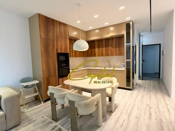 APARTAMENT ME QIRA 2+1 5 MAJI 1000 EURO