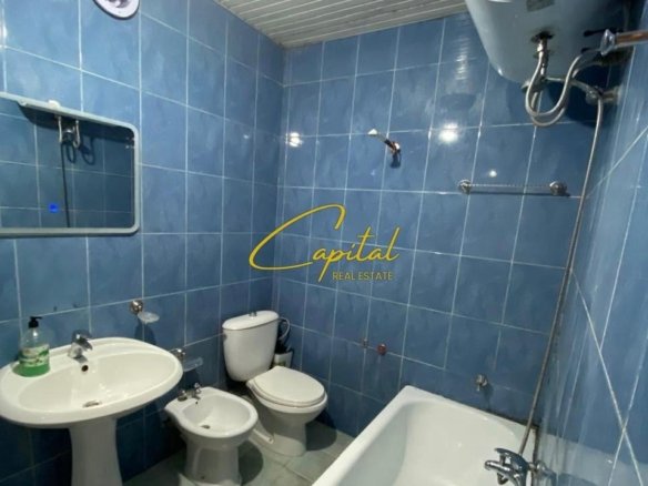 APARTAMENT ME QIRA 1+1 QENDER 45.000 LEKE
