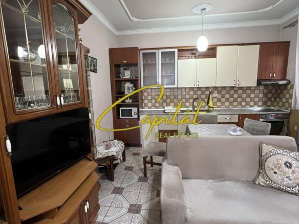 APARTAMENT ME QIRA 3+1+2 SAUK 60.000 LEKE