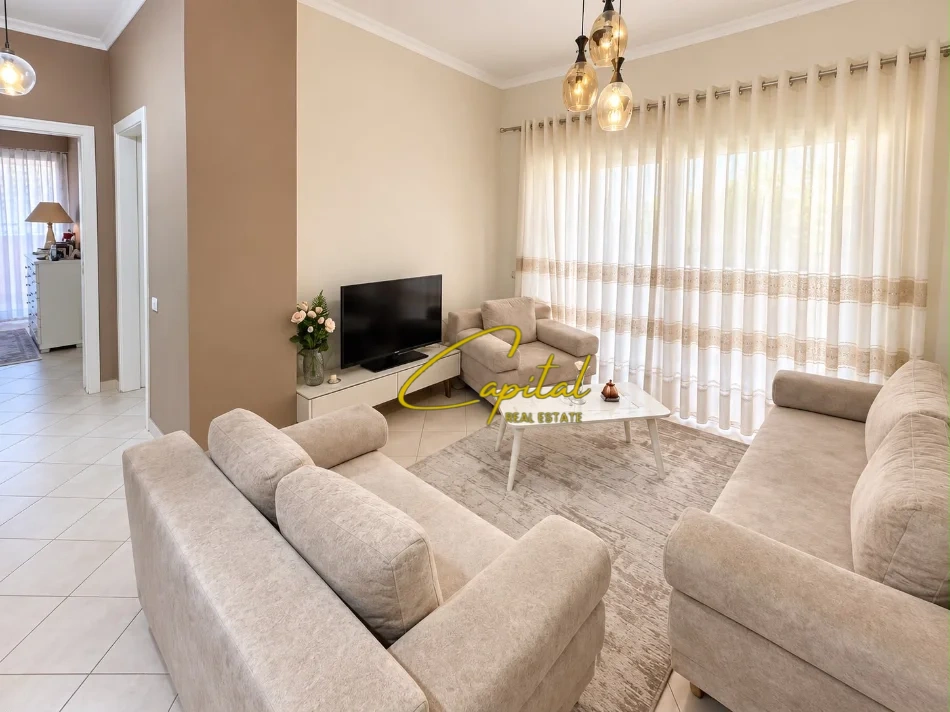 APARTAMENT ME QIRA 2+1 KOMUNA E PARISIT 800 EURO