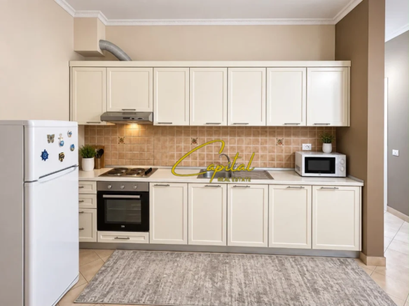 APARTAMENT ME QIRA 2+1 KOMUNA E PARISIT 800 EURO