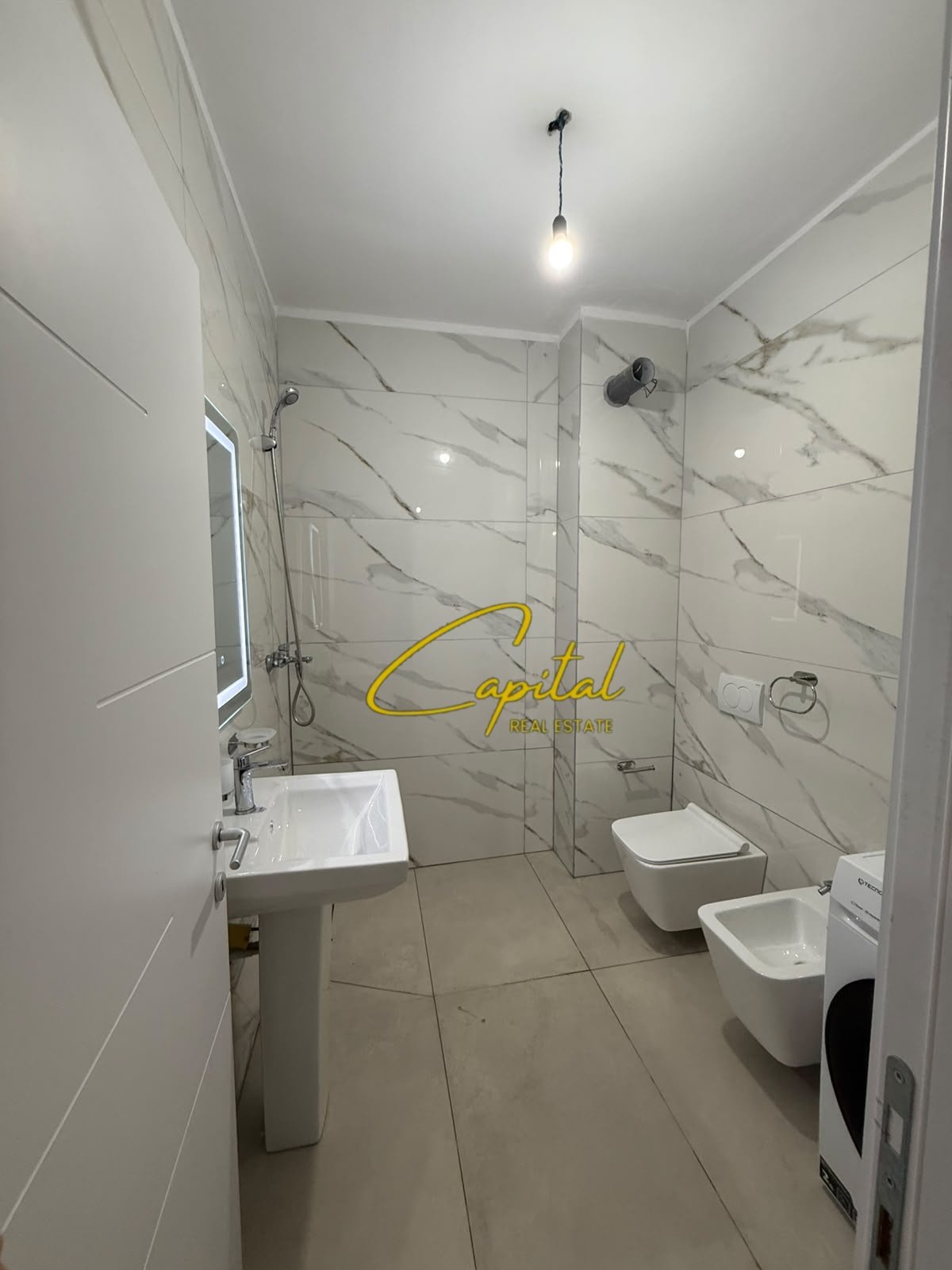 APARTAMENT ME QIRA 1+1 PAZARI I RI 55.000 LEKE