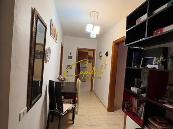 APARTAMENT ME QIRA 1+1 RRUGA E KAVAJES 50.000 LEKE