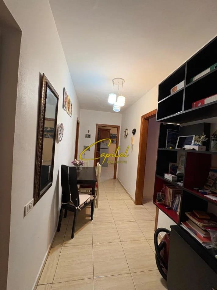 APARTAMENT ME QIRA 1+1 RRUGA E KAVAJES 50.000 LEKE