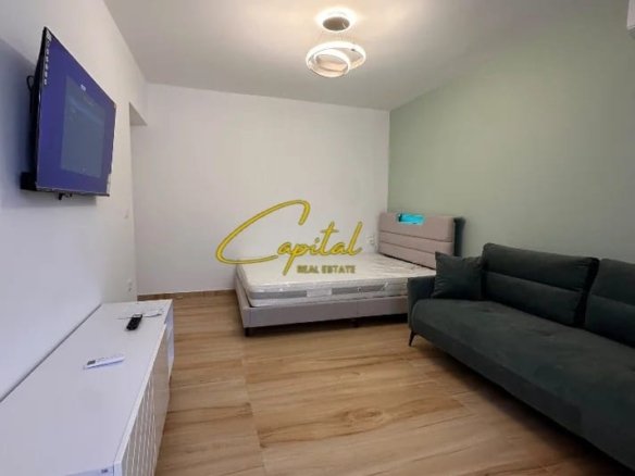 APARTAMENT ME QIRA 1+1 ISH TRGEU ELEKTRIK 50.000 LEKE