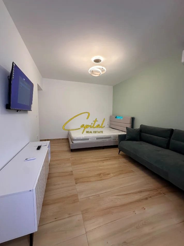 APARTAMENT ME QIRA 1+1 ISH TRGEU ELEKTRIK 50.000 LEKE