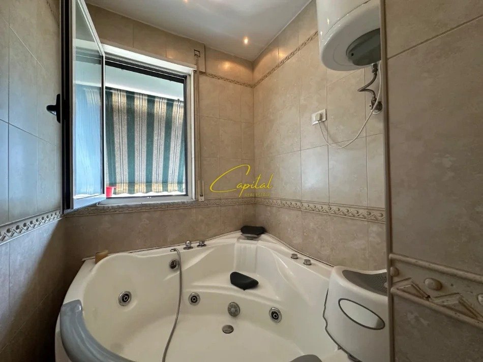 APARTAMENT ME QIRA 2+1+2 KOMUNA E PARISIT 870 EURO