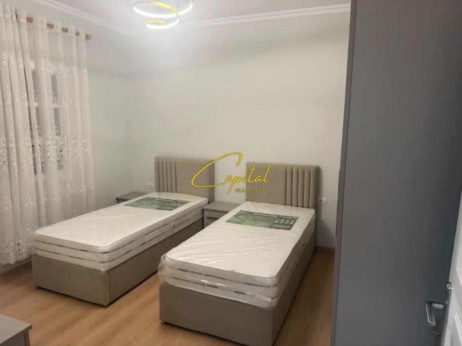 APARTAMENT ME QIRA 1+1 PORCELANI 40.000 LEKE
