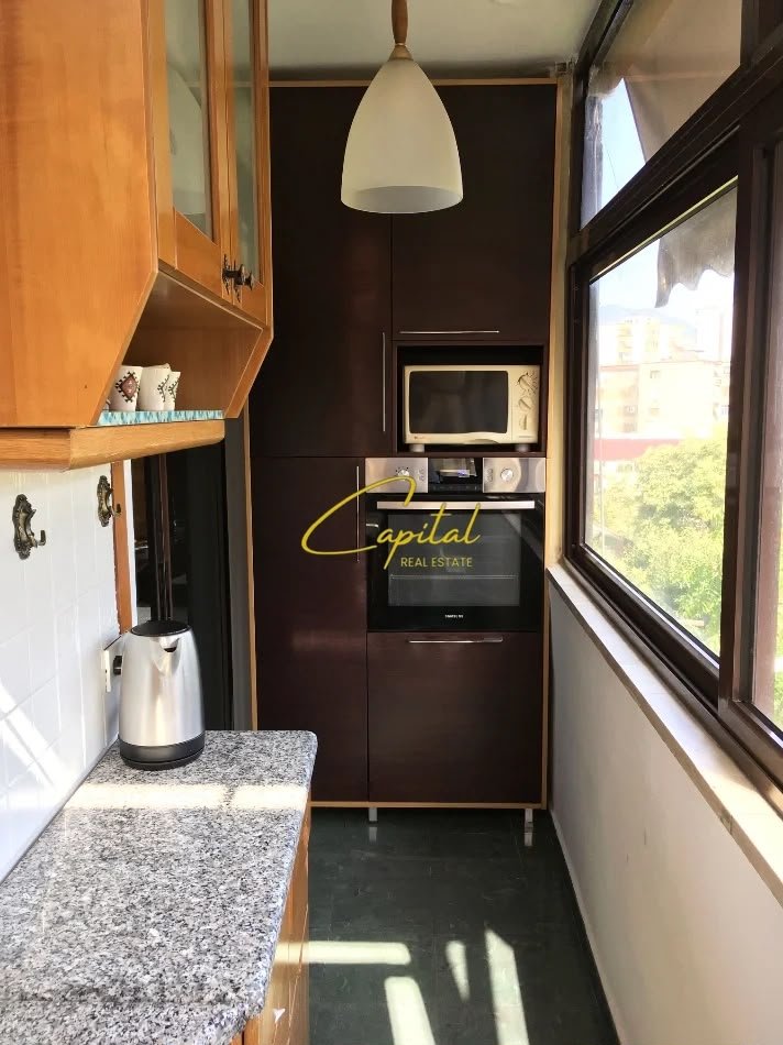 APARTAMENT ME QIRA 2+1 RRUGA E DURRESIT 65.000 LEKE