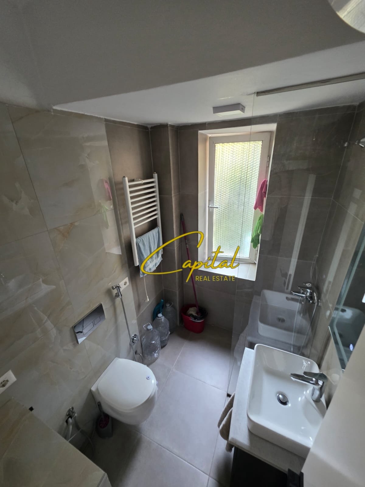 APARTAMENT ME QIRA 1+1 MYSLYM SHYRI 65.000 LEKE