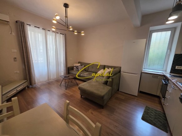 APARTAMENT ME QIRA 1+1 MYSLYM SHYRI 65.000 LEKE