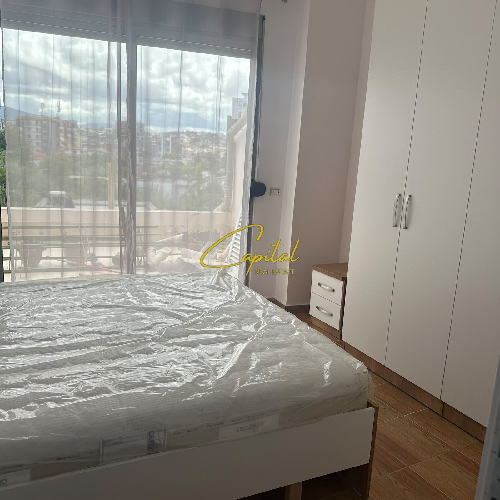 WhatsApp Image 2026-09-16 at 10.00.48 AM (5) APARTAMENT ME QIRA 3+1 MATERNITETI I RI 70.000 LEKE