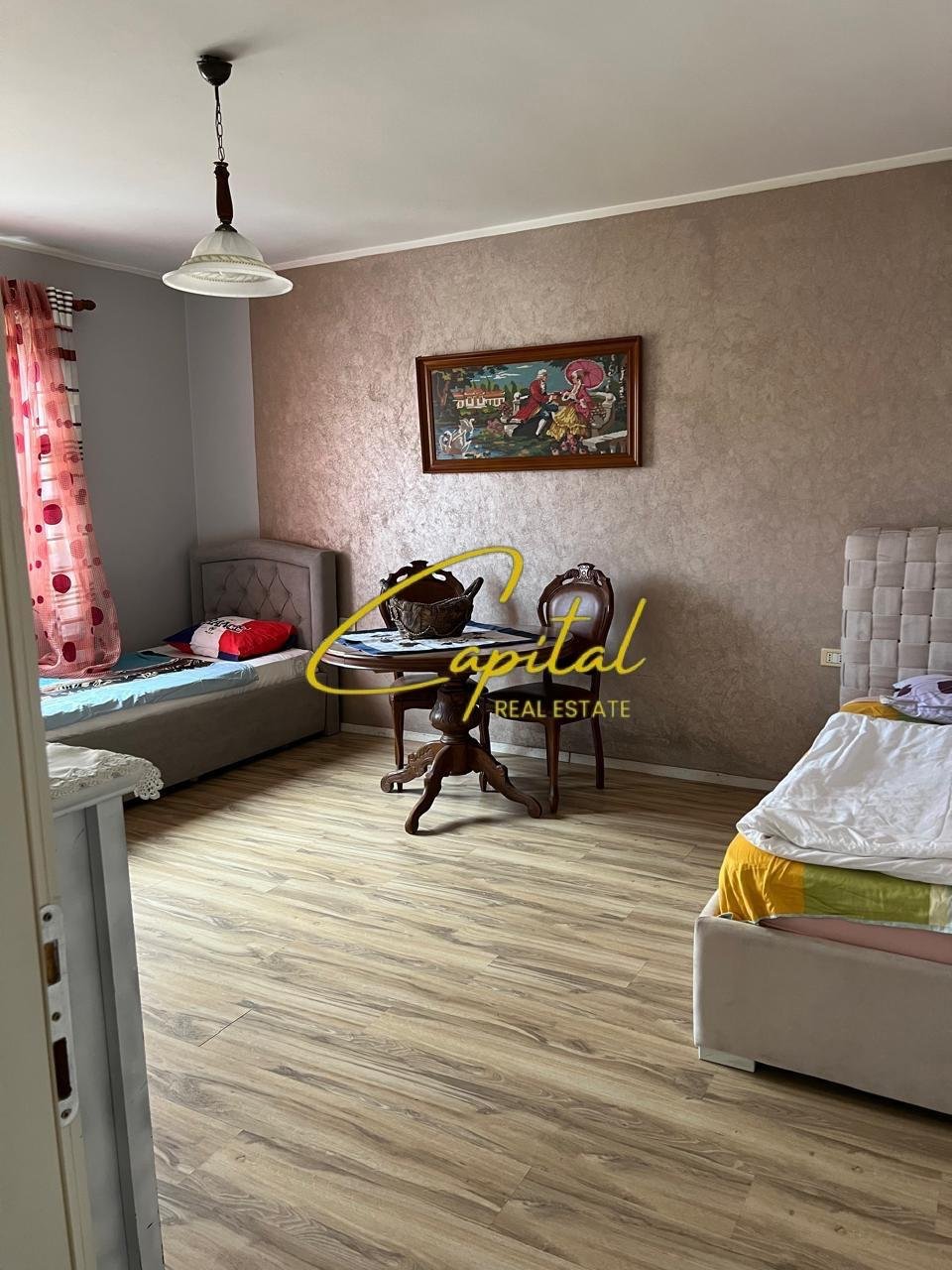 APARTAMENT ME QIRA 3+1 SHKOLLA E BASHKUAR 70.000 LEKE