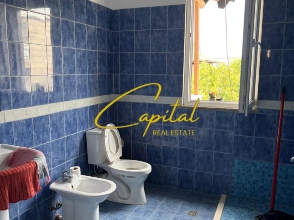 APARTAMENT ME QIRA 3+1 SHKOLLA E BASHKUAR 70.000 LEKE