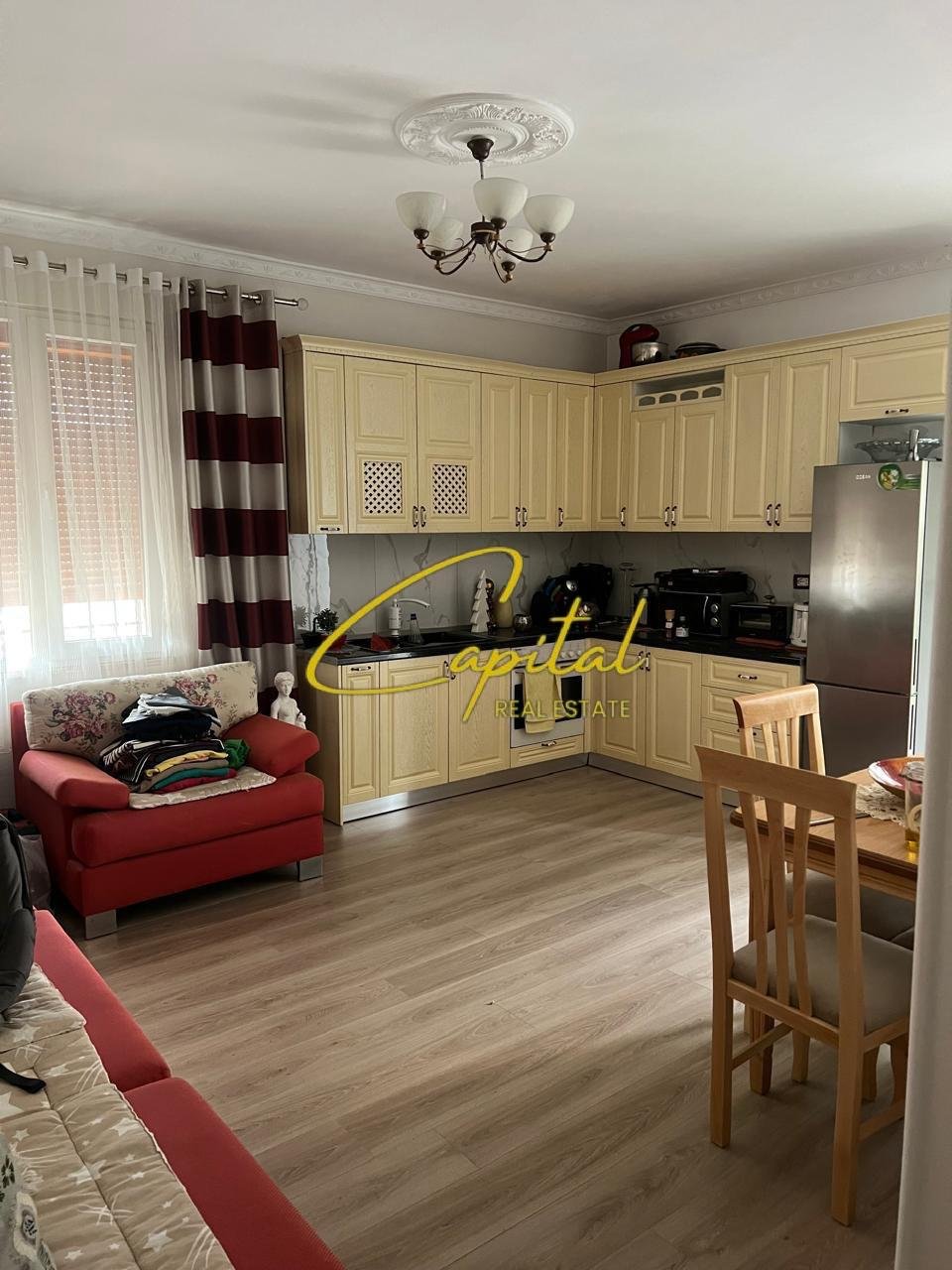 APARTAMENT ME QIRA 1+1 SHKOLLA E BASHKUAR 50.000 LEKE