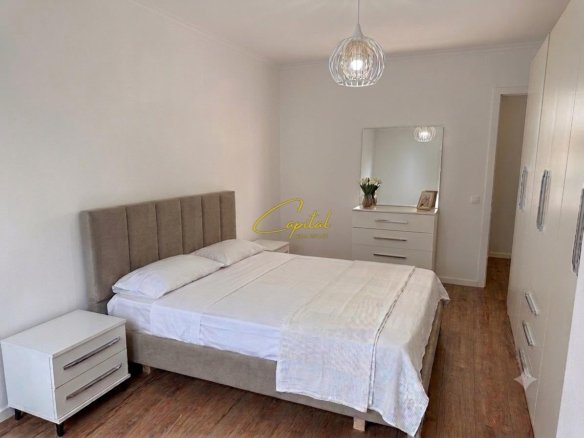APARTAMENT ME QIRA 1+1 ZOGU I ZI 60.000 LEKE