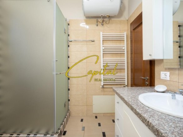 APARTAMENT ME QIRA 2+1+2 LIQENI ARTIFICIAL 1.200 EURO