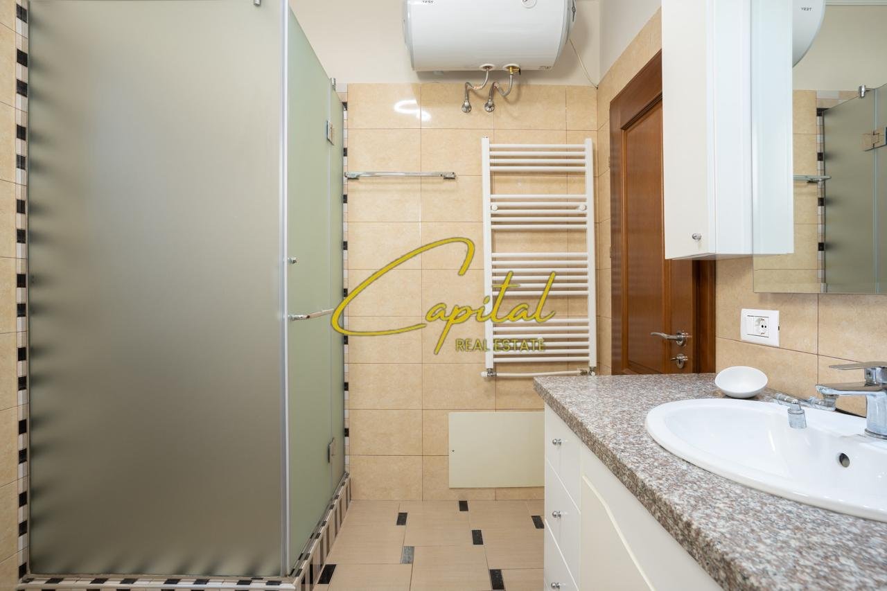 APARTAMENT ME QIRA 2+1+2 LIQENI ARTIFICIAL 1.200 EURO