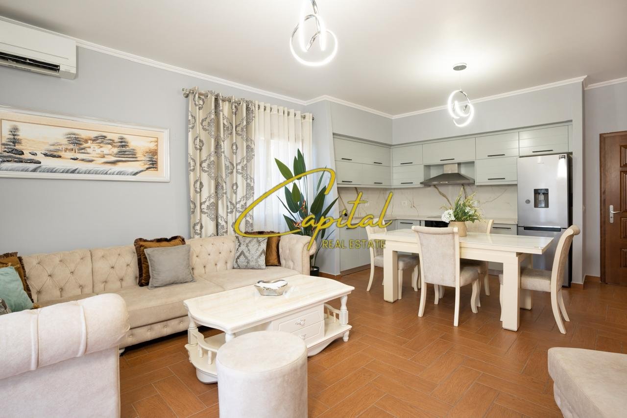 APARTAMENT ME QIRA 2+1+2 LIQENI ARTIFICIAL 1.200 EURO