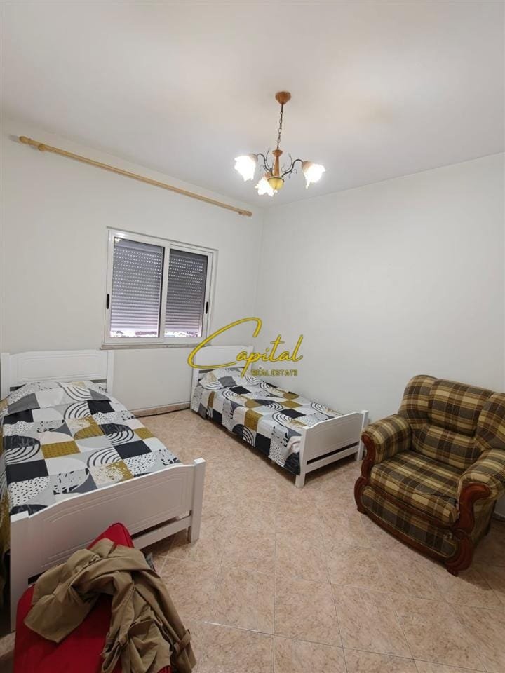 APARTAMENT ME QIRA 3+1 SPITALI AMERIKAN 2 60.000 LEKE