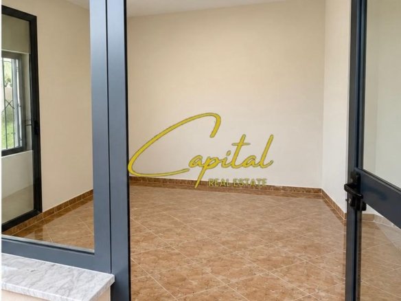 MAGAZINE ME QIRA 1.300 M2 MARIKAJ 150.000 LEKE