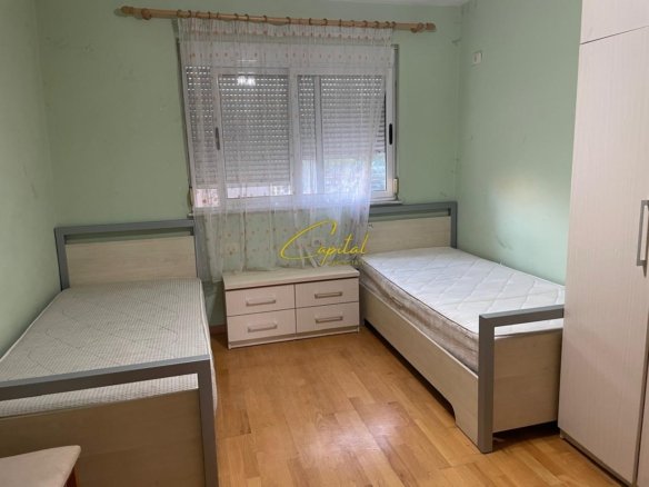 APARTAMENT ME QIRA 2+1 ISH TREGU ELEKTRIK 60.000 LEKE