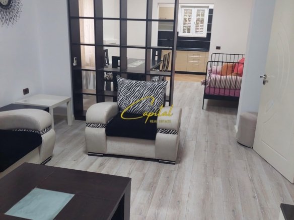 APARTAMENT ME QIRA 2+1 ISH TREGU ELEKTRIK 65.000 LEKE