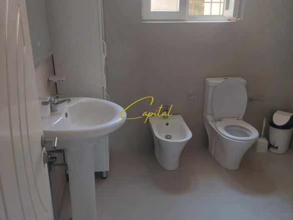 APARTAMENT ME QIRA 2+1 ISH TREGU ELEKTRIK 65.000 LEKE