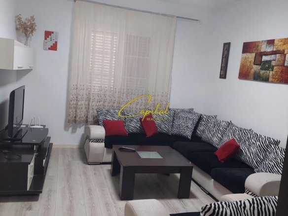 APARTAMENT ME QIRA 2+1 ISH TREGU ELEKTRIK 65.000 LEKE