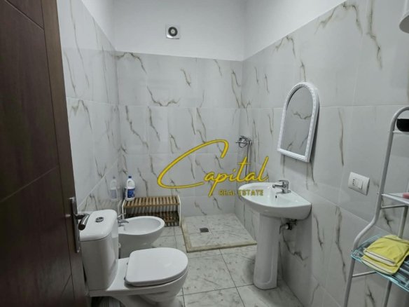 ZYRE ME QIRA 145 M2 21 DHJETORI 160.000 LEKE