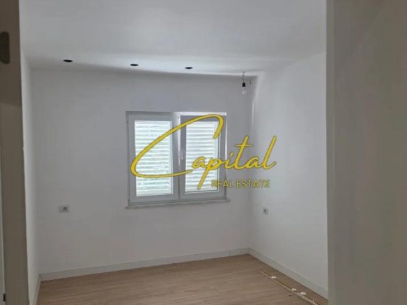 APARTAMENT ME QIRA 2+1 RRUGA E KAVAJES 70.000 LEKE