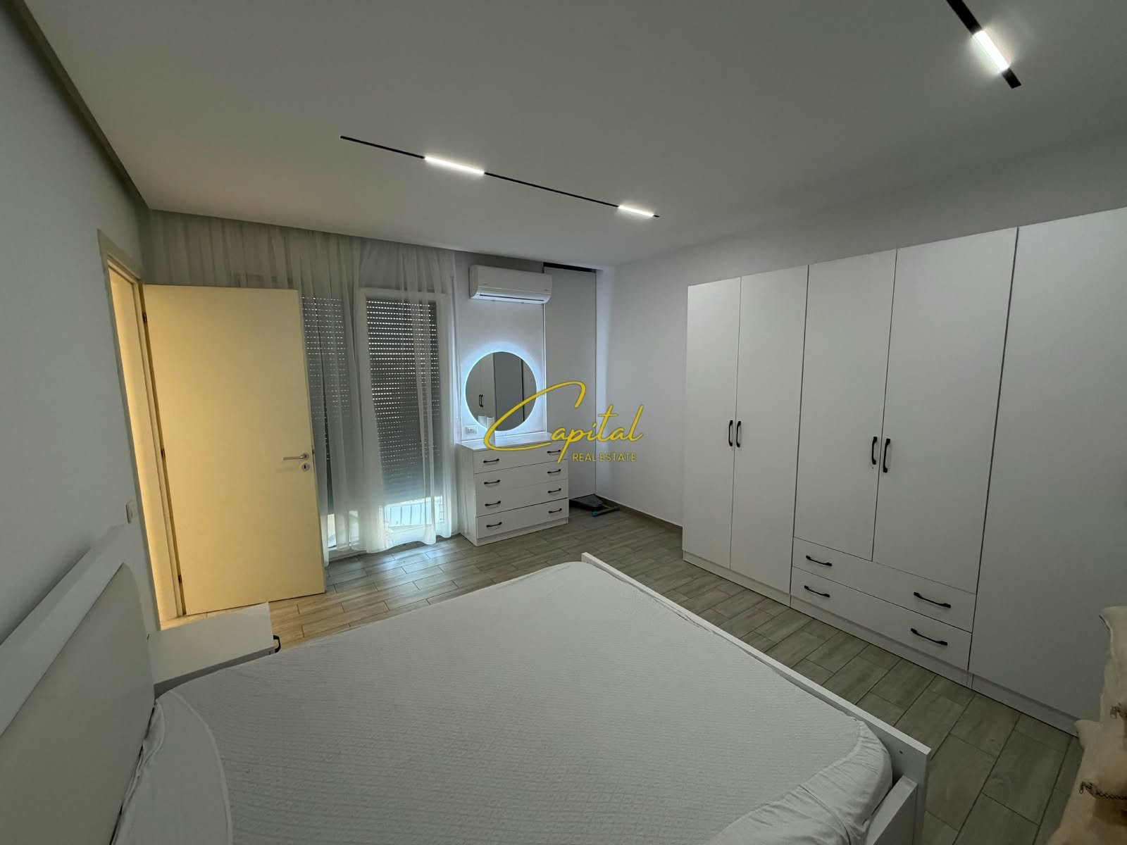 APARTAMENT ME QIRA 1+1 ISH STACIONI TRENIT 80.000 LEKE