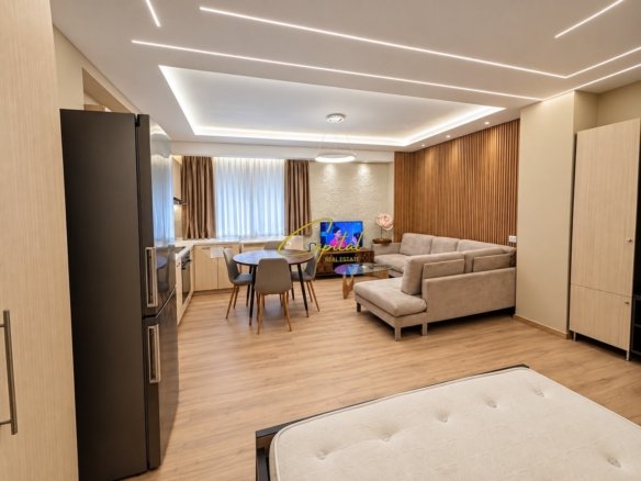 GARSONIERE ME QIRA 50 M2 ISH TREGU ELEKTRIK 45.000 LEKE